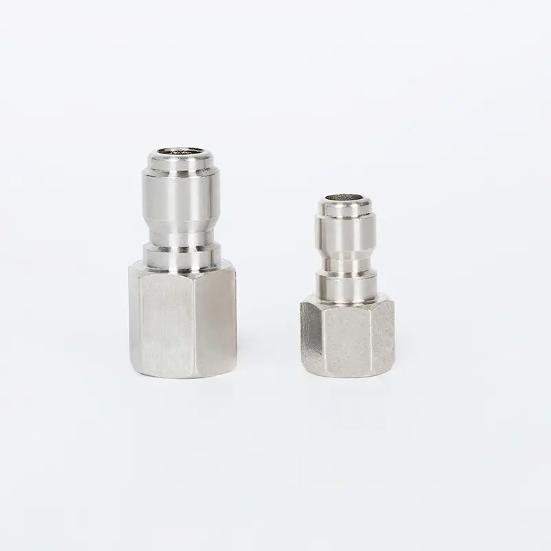 Rengjøringsmaskin med høyt trykk rett gjennom roterende hurtigkontakt