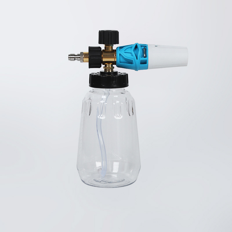 Høytrykksbilvaskpistol og skumpotte