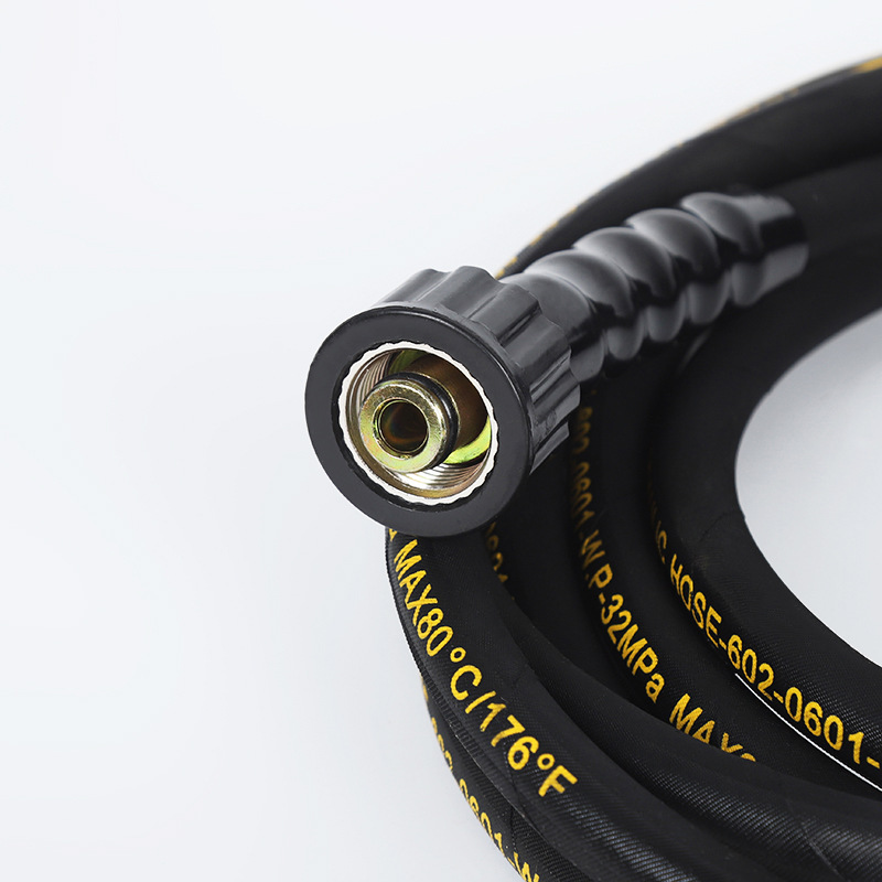 Husholdningsvannuttakslange egnet for vannpistoler med høyt trykk